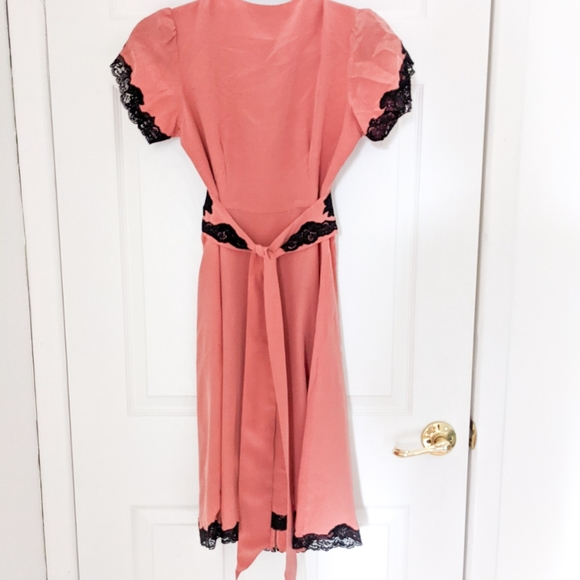 Betsey Johnson 💯 Silk Wrap Dress - Picture 2 of 3
